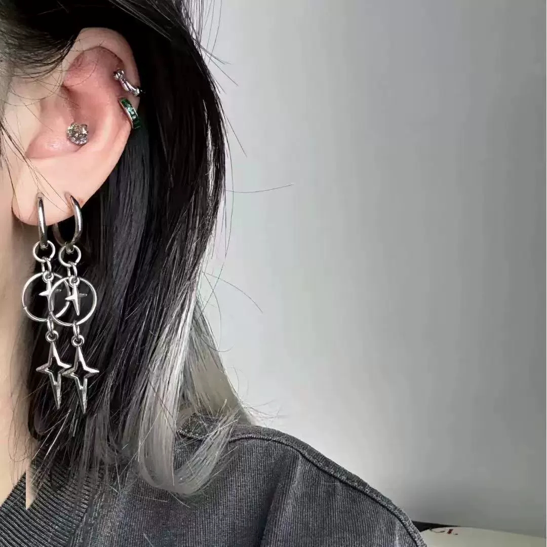 Pendientes con colgante de est - Men'S Accessories In The 90S reseña y precio