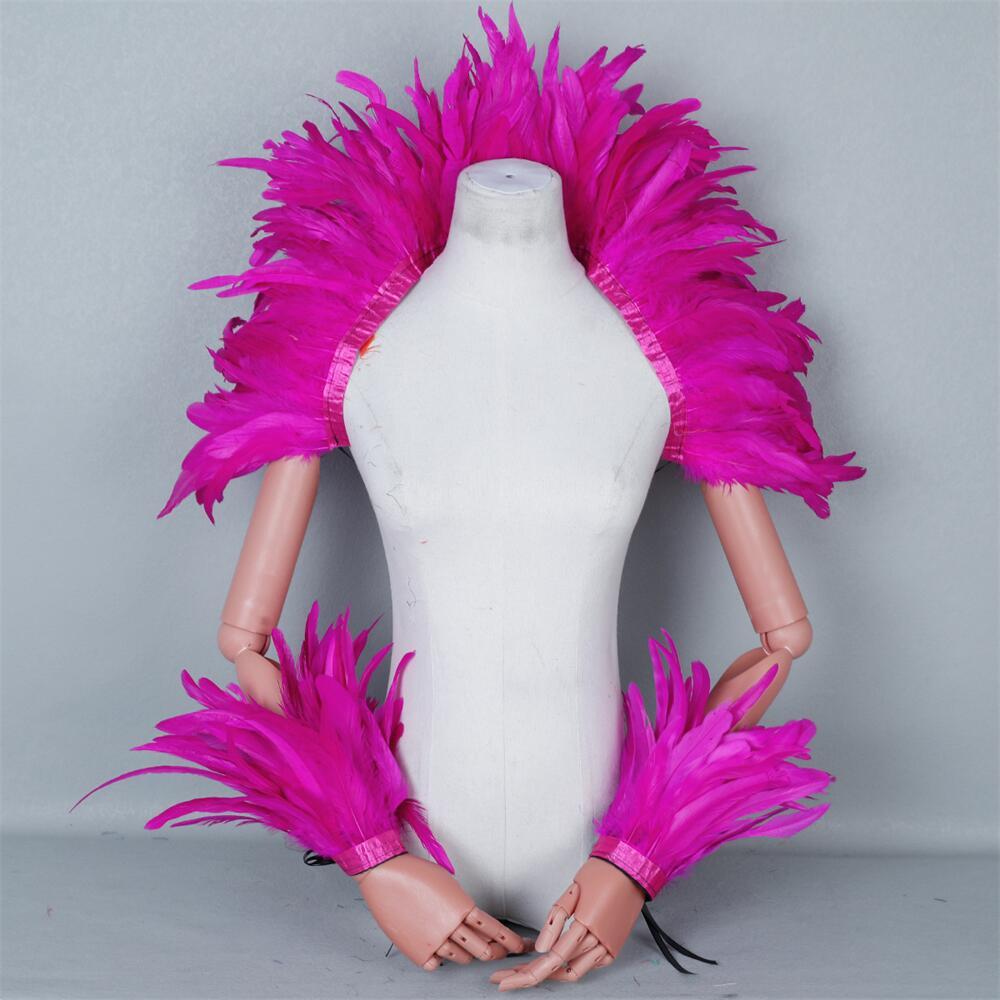 Elegante chal de plumas rojas  - Mens Accessories Style reseña y precio